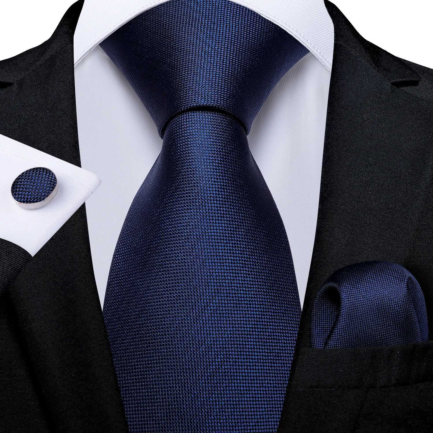 DiBanGu Top Navy Blue Solid Tie for Men 100% Silk Mens Tie Hanky Cufflinks Neck Tie Suit Business Wedding Party Tie Set MJ-7140 X250407