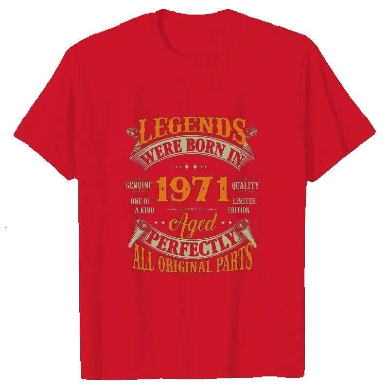 The 52nd Retro Legend was born in 1971. 52 Year Old Pattern Haruku Street Clothing Short Sleeve Birthday Gift Summer T-shirt