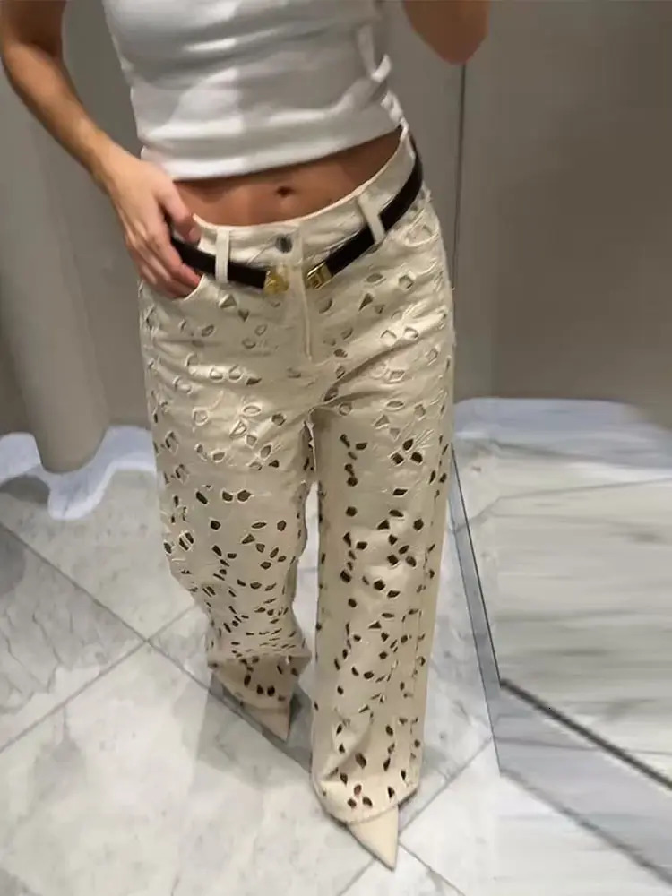 Hole White High Waist Womens Jeans Fashion Flower Hollow Loose Trouser SpringSummer Street Clothing 250407