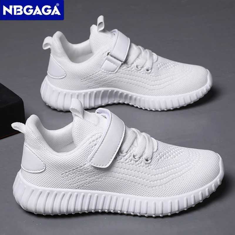 Fashionable childrens running sports shoes black sports shoes childrens outdoor lightweight and breathable Tenis shoes W250407