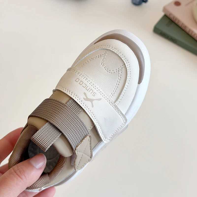 2025 Childrens Fashion Design Walking Shoes Sports Shoes Spring Non slip Casual Shoes Boys and Girls Breathable Outdoor Board Shoes W250407