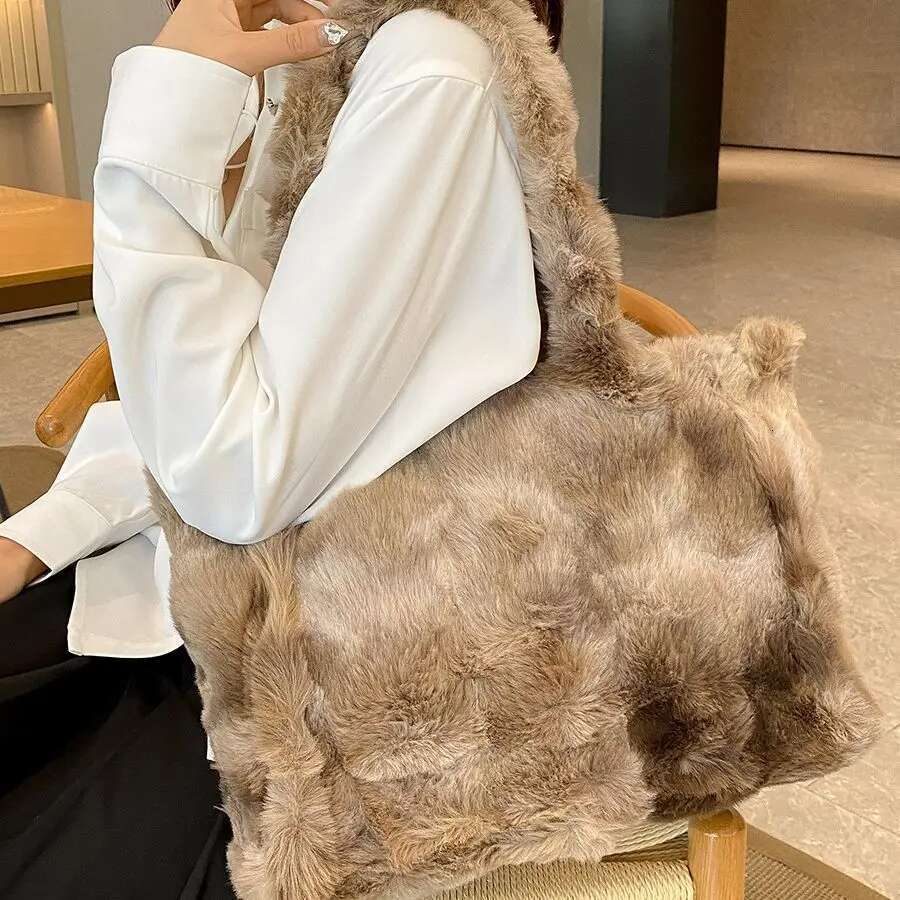 Stylish Faux Fur Tote Bag With Large Capacity For Women