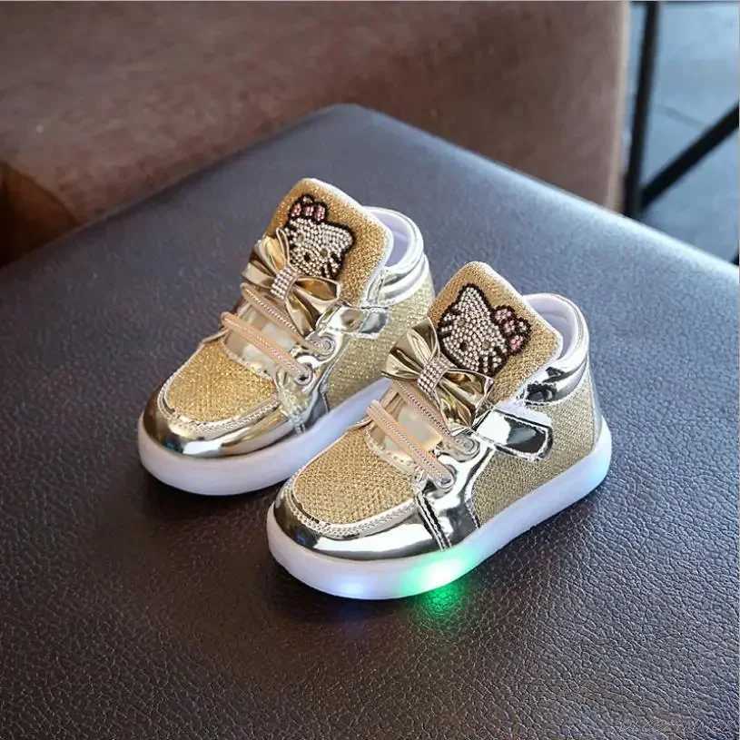 New childrens luminous shoes boys and girls sports running shoes baby flash fashion sports shoes childrens LED sports shoes for young children W250407