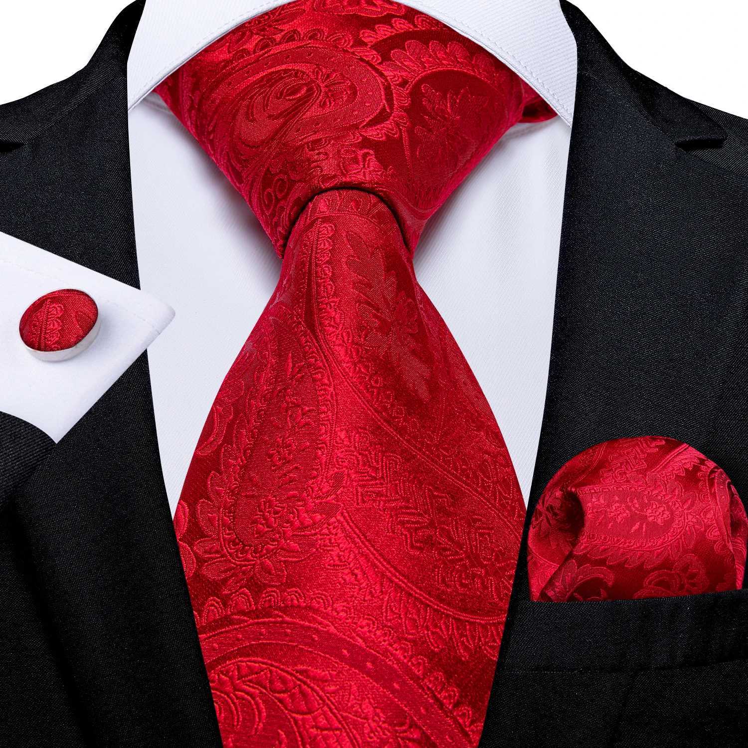 New Design Wedding Men Tie Red Solid Striped Paisley Neckties For Men Business Dropsing DiBanGu Hanky Cufflinks Tie Set X250407