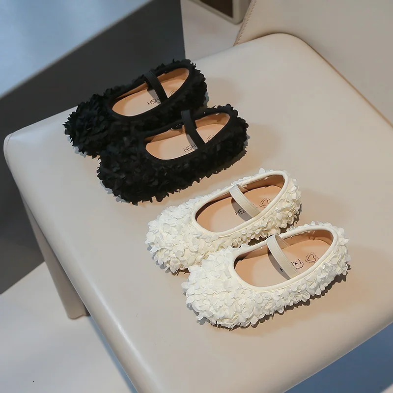 Girls princess shoe flower elegant spring light childrens flat shoes elastic band wedding cover black beige childrens shoes 250408
