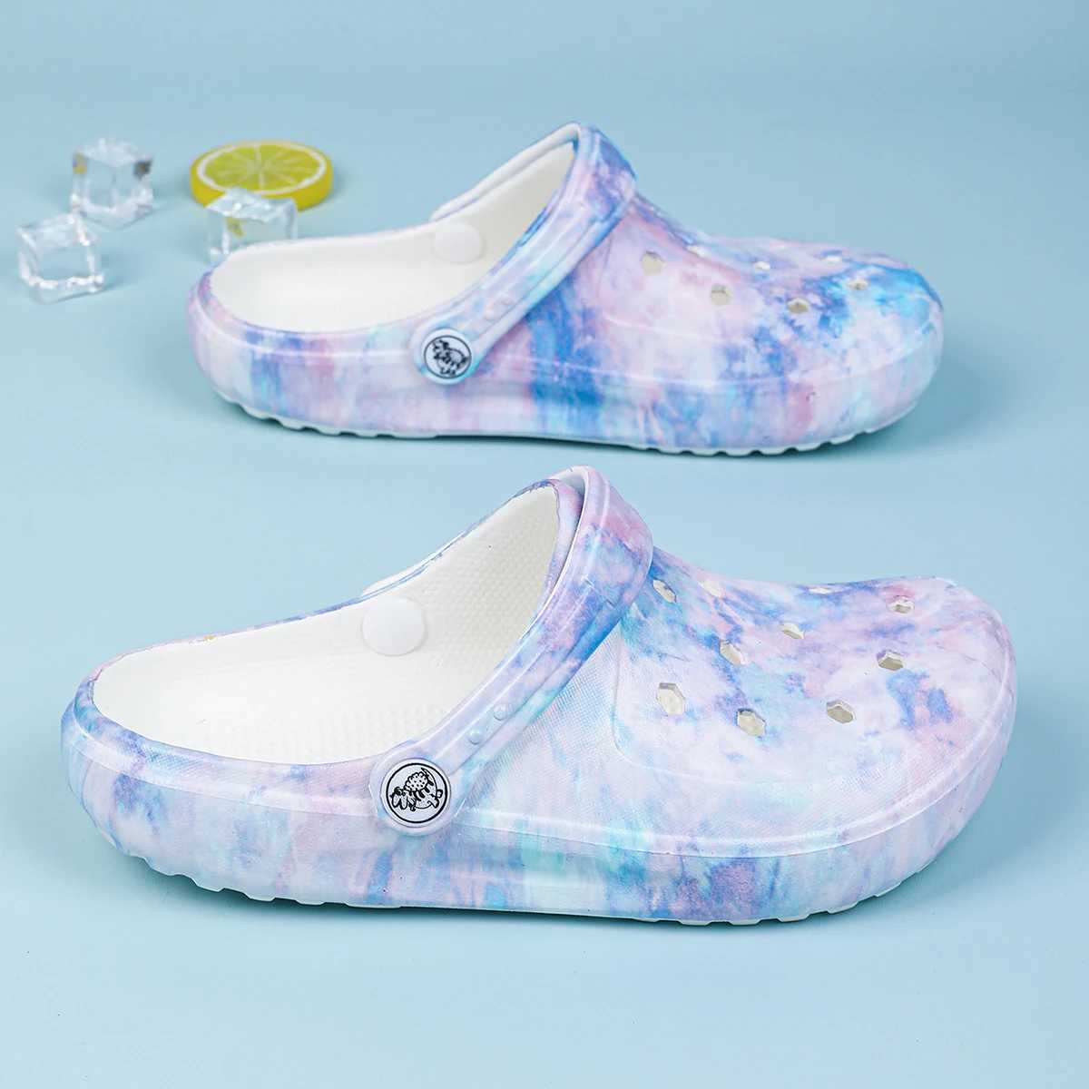 New Arrival Womens Graffiti Pattern Clock Summer Leisure Hollow Design Garden Shoes Comfortable Skating Beach Shoes T250407