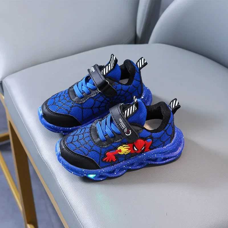 LED casual sports shoes red black suitable for Spring Boys Spiderman grid outdoor shoes childrens lights anti slip shoe size 21-30 W250407