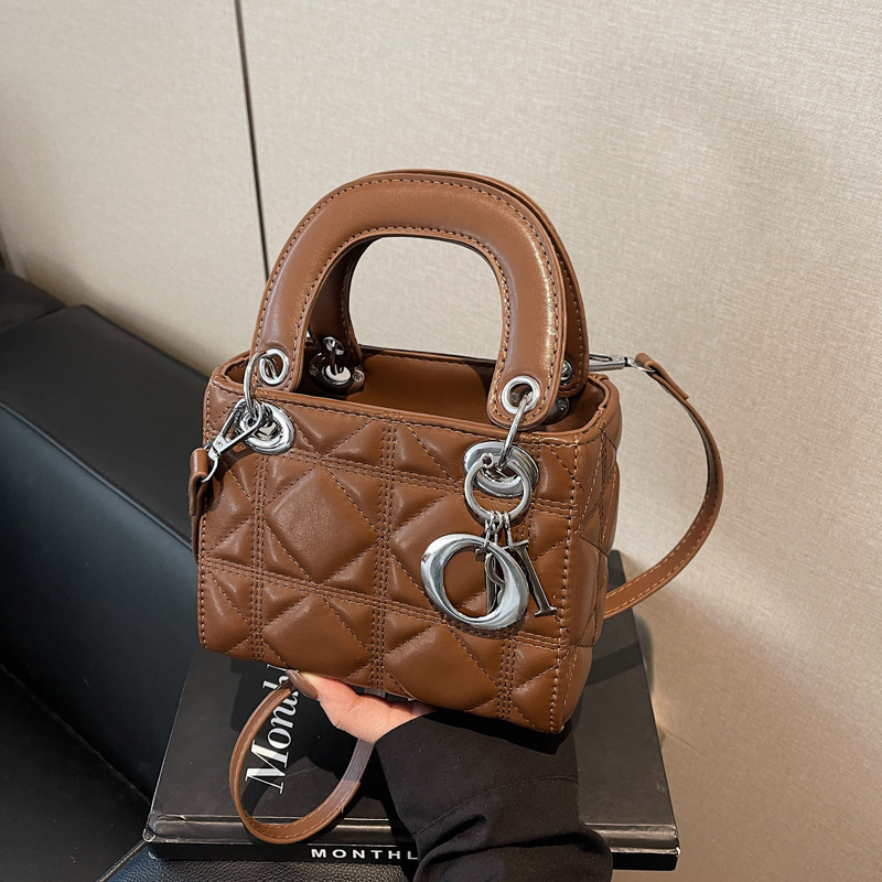 2025 New Fashionable Small Fragrant Diamond Mesh Handheld Multi Functional Crossbody Bag