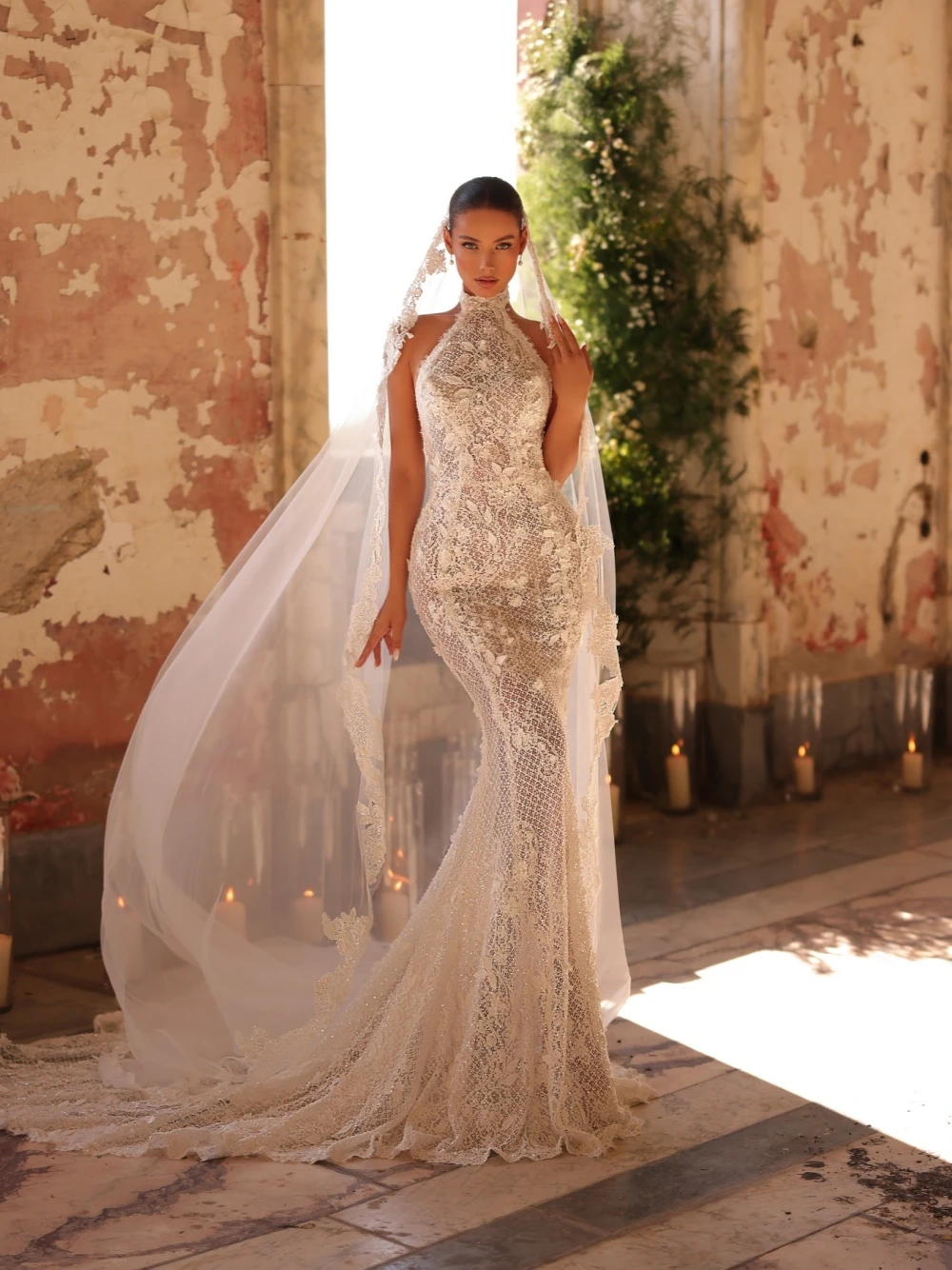 Elegant Halter Floral Mermaid Wedding Dress Illusion Sleeveless Backless Women Customized Lace Sweep Train Bridal Gown