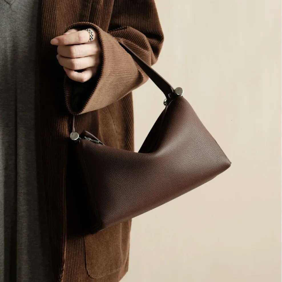 New Soft Couch Pillow Boston Bag 100% First Layer T Cow Leather Women's Handbag Simple Wide Strap Commuter Female Tote