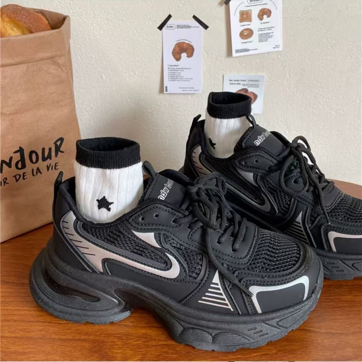 2026 Summer Fashionable Women's Sneakers Breathable Soft Sole Versatile Casual Shoes Breathable Tennis Shoes Platform Shoes Sports Running Ladies