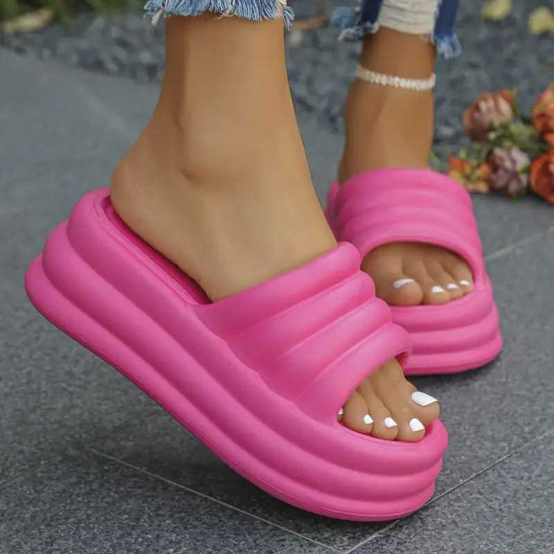 Sexy pink platform wedge slider womens Fi thick beach slider 2024 summer high-quality womens EVA N-Slip outdoor sandalsXJ250407