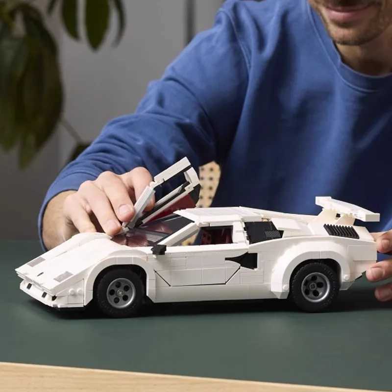 2024 New MOC Countach 5000 QV Building Blocks 1506Pcs Super Racing Model Classic Series Building Blocks Automotive Technology W250408