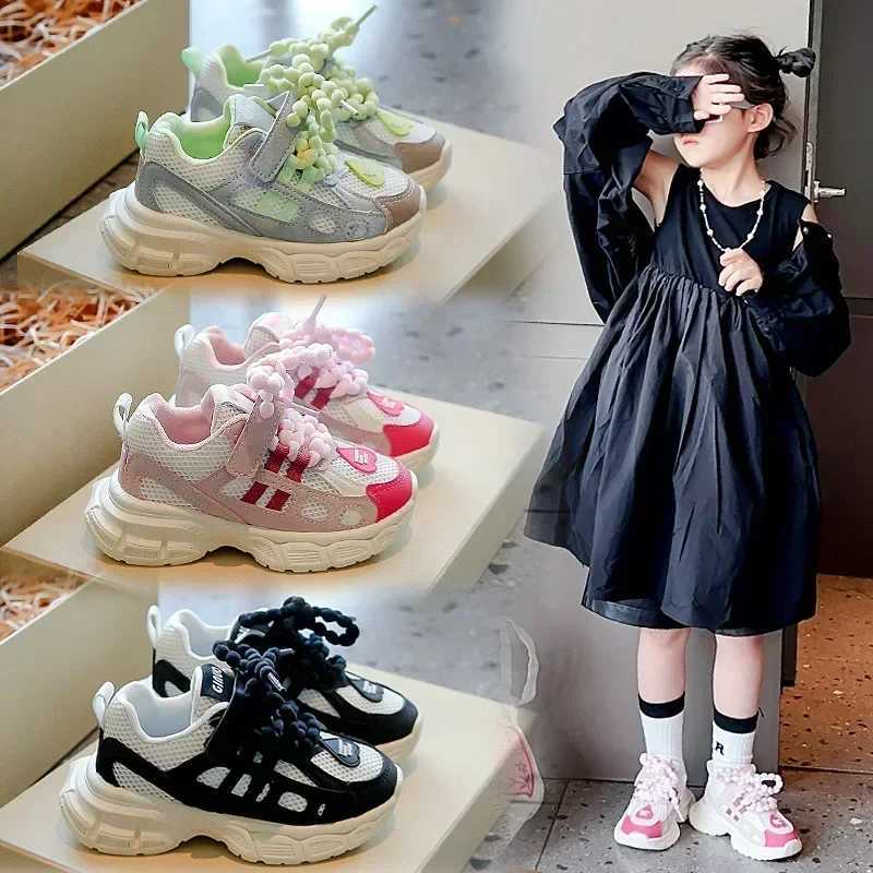 Girls sports shoes candy color childrens sports shoes with sweet heart 2024 new childrens running shoes mesh breathable W250407