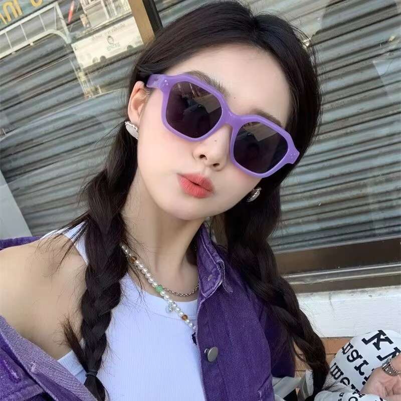 Factory Direct Sales High Quality Trendy Unisex Summer Uv400 Plastic Shades Travel Sunglasses