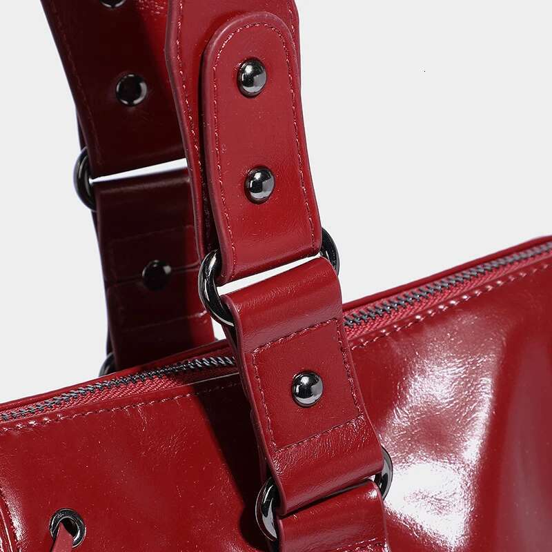Rivet Desinger Vintage Women's Handbag Fashion High Quality Lace-Up Punk Motorcycle Ladies Large Capacity Travel Bag