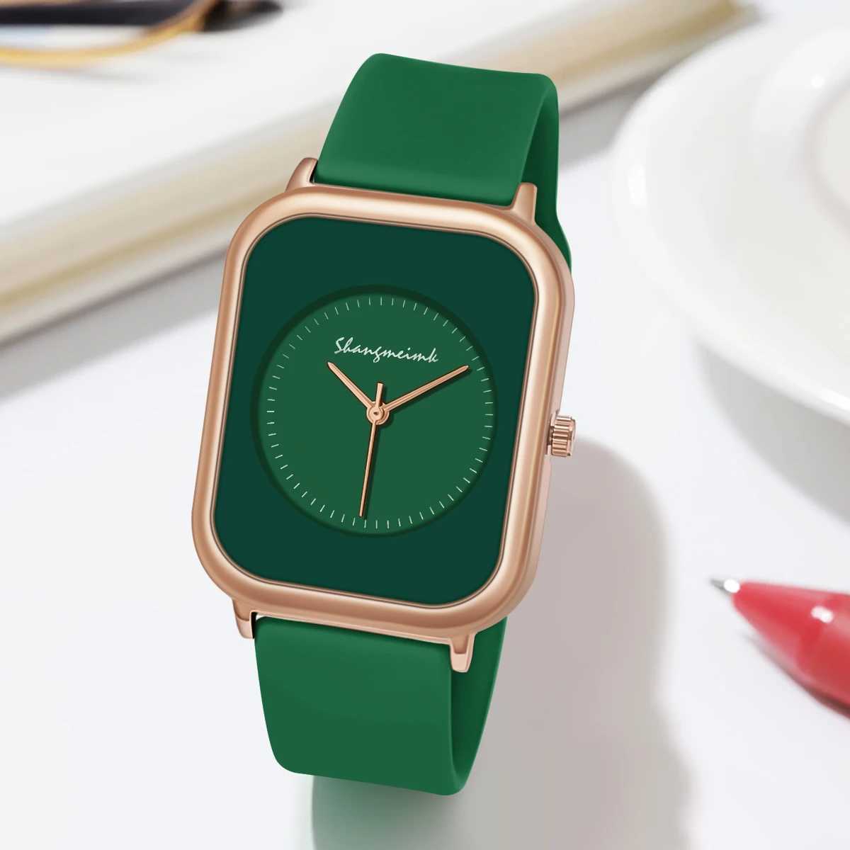 Casual Fashion Simple Personality Literature Womens Silicone Quartz WatchT250408