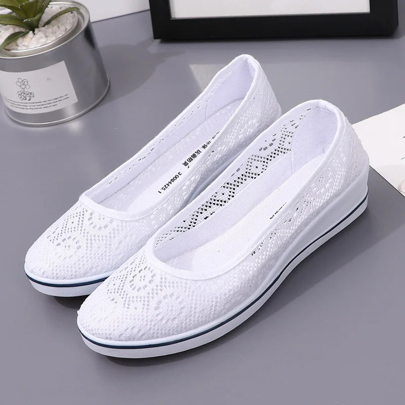 White Lace Hollow Breathable Little White Shoes Flat Mid Wedge Heel Womens Summer Beauty Shoes Size 34-41 White Sneakers Women 250407