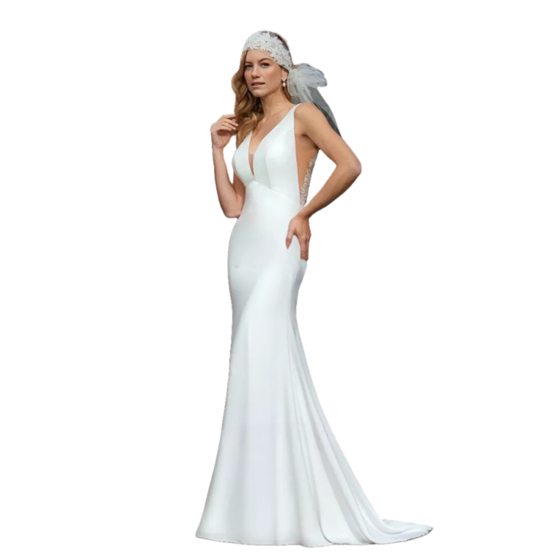Elegant V-neck Mermaid Wedding Dress with Lace Applique Detail 2025 White Satin Open Back Bridal Gown for Beach Ceremonies