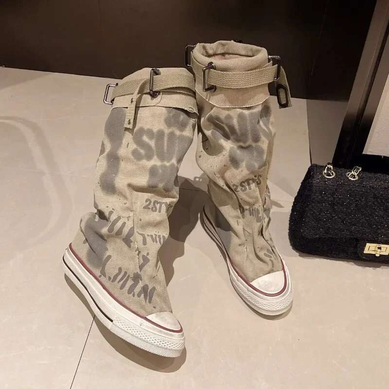 2025 New Women's High Top Canvas Fashion Boots Graffiti Flat Shoes Casual Vulcanized Shoes Designer Trendy Pants Stacked Boots1