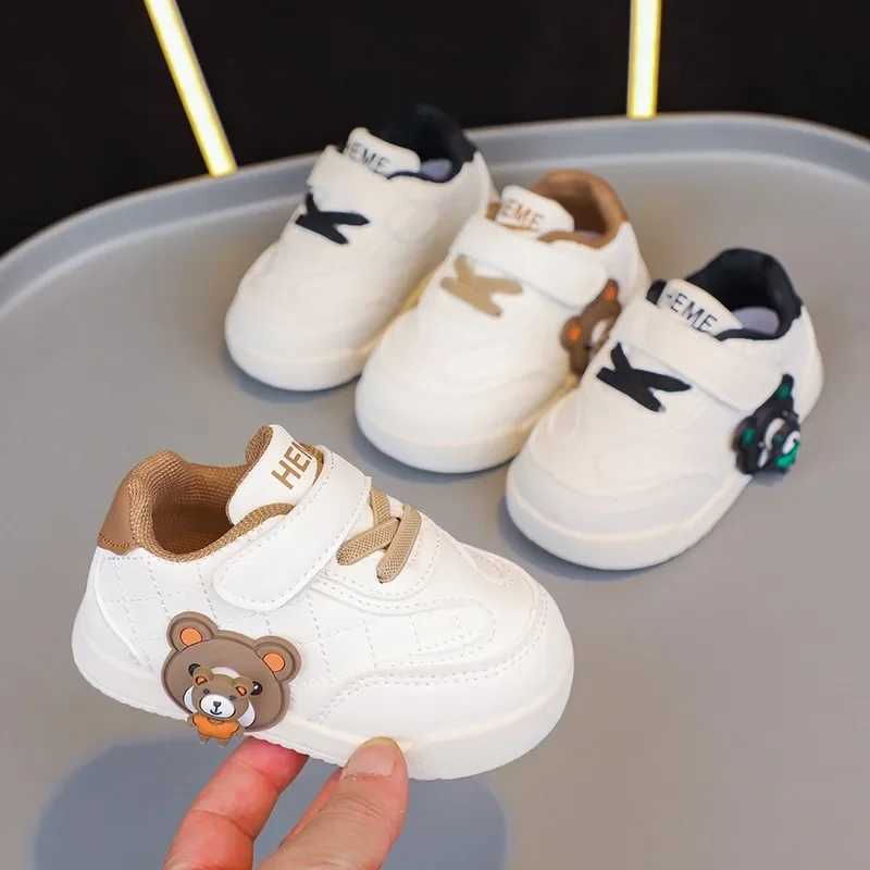 Boys and girls unisex casual shoes white sports shoes childrens babys first walking cute bear childrens sports shoes anti slip and fashionable W250407
