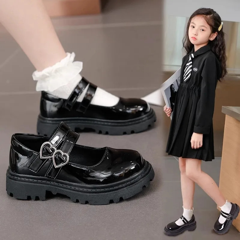 Girls Chunky Platform Mary Jane Shoes Childrens Heart Buckle Strap Thick Heels Pumps Woman Black Patent Leather Lolita Shoes 250407