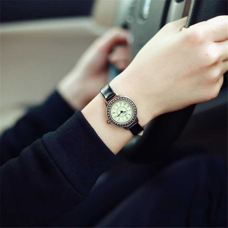 Vintage womens leather watch slim PU leather Roman proportion quartz watchT250408