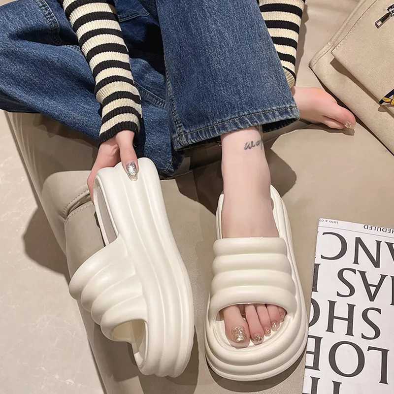 Womens platform slider outdoor solid color summer slider womens Fi Ins home anti slip slider shoesXJ250407