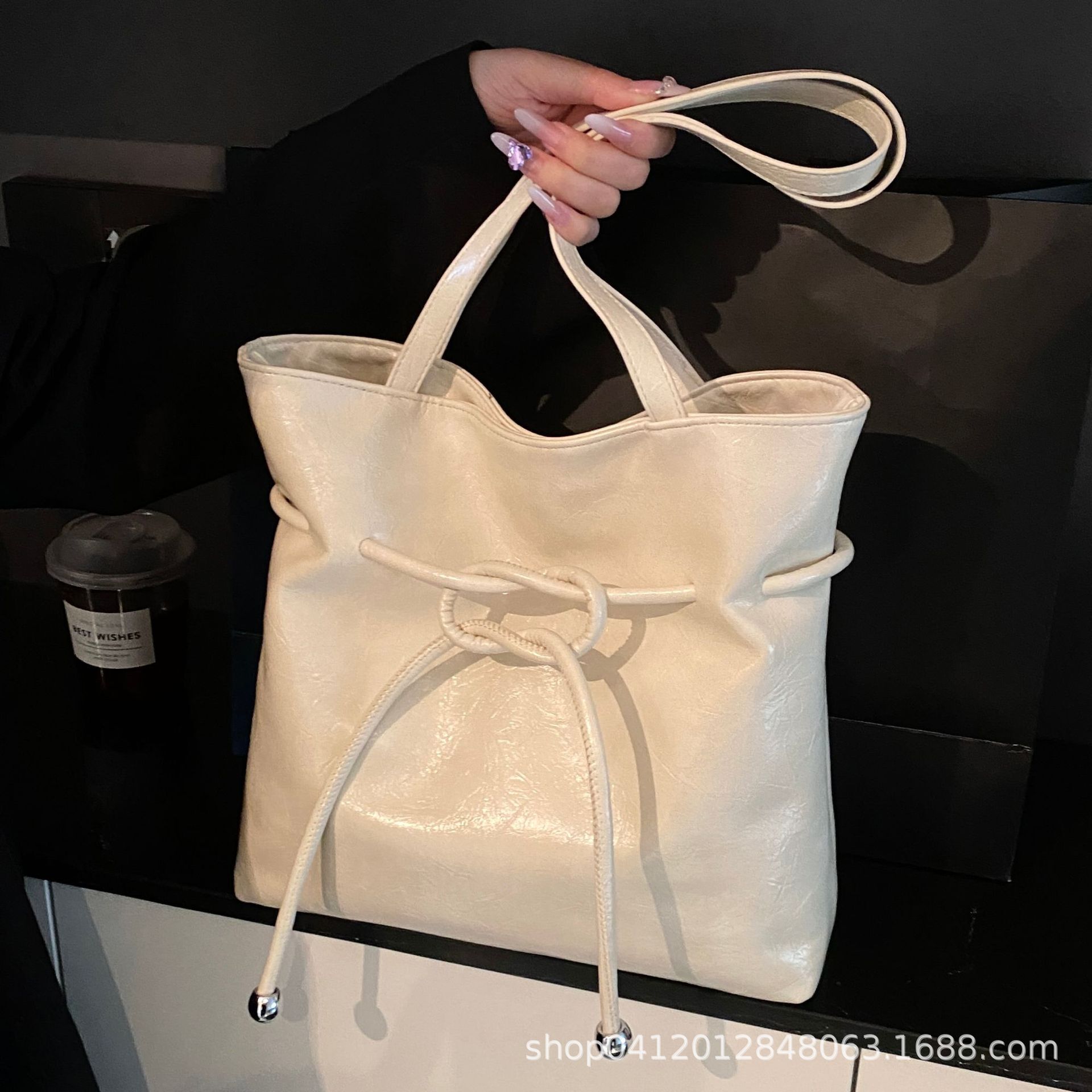 Korean lazy style large capacity tote for women 2025 new strap bow pleated oil wax leather shoulder bag ddmythur