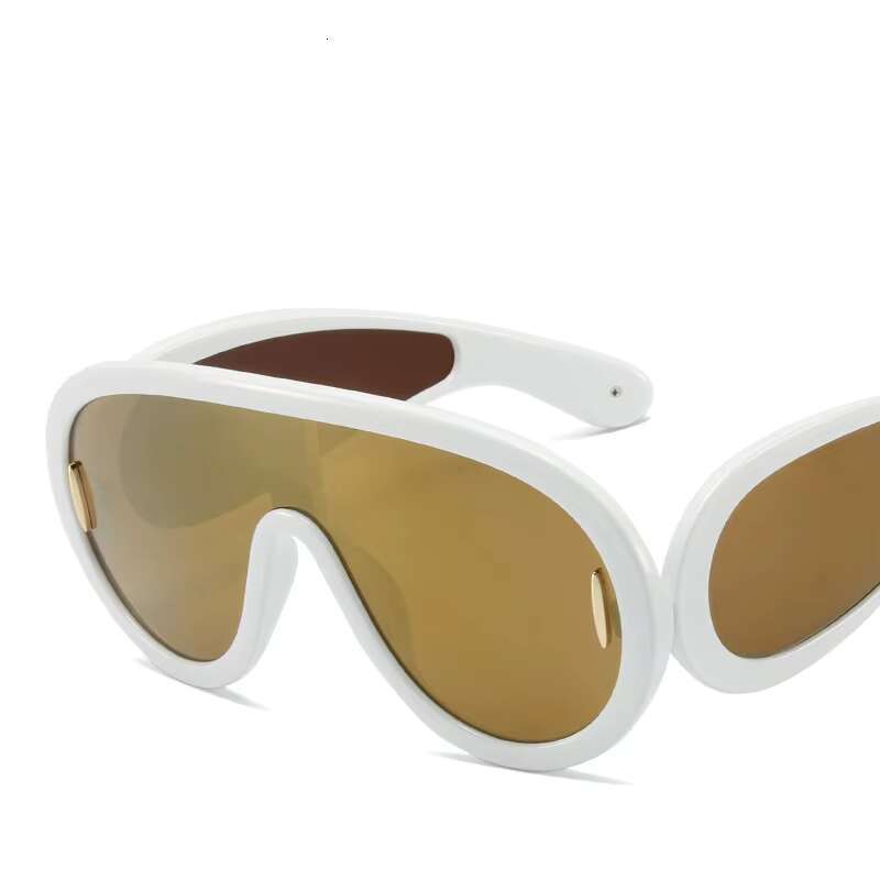 New Personality Trend Fashion Unisex Large Frame Integrated Sunglasses