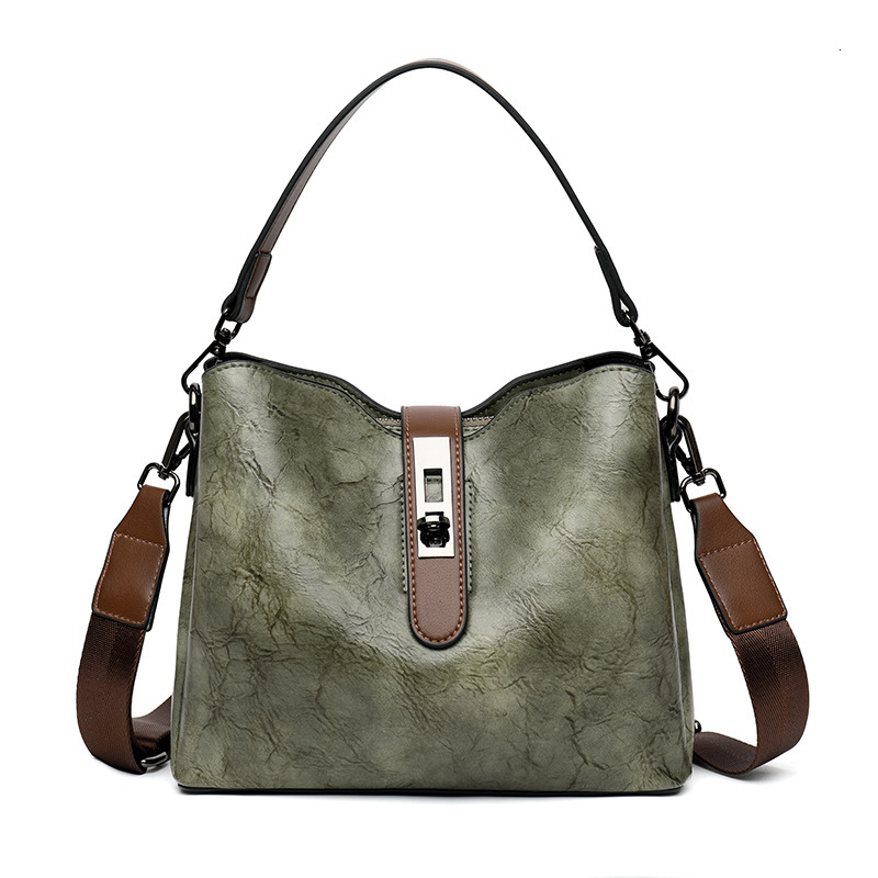 2025 New Bucket Bag Female Retro Fashion Large Capacity Tote Bag Commuter Crossbody Shoulder Handbag