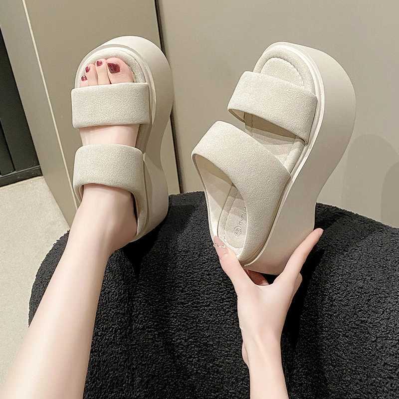 2023 Summer Thick Bottom Wedge High Heels Slide 8CM High Heels Platform Leather Casual Beach Flip Cover WomensXJ250407