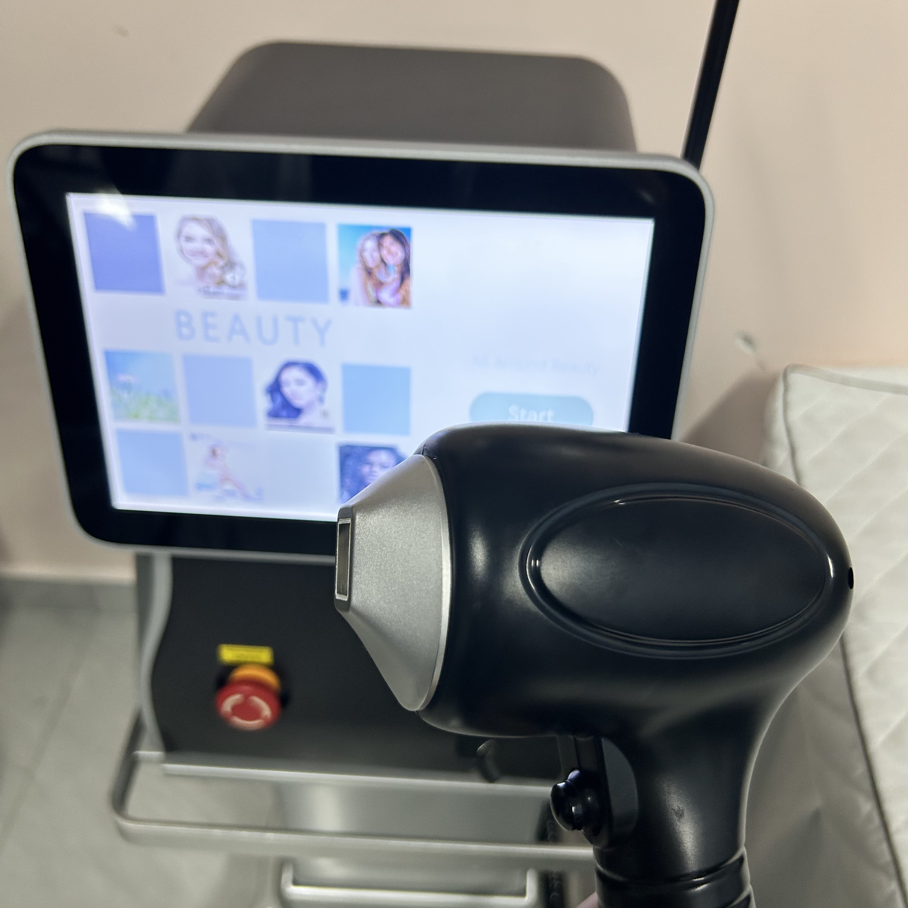 High Efficiency Diode Laser Epilator 10Bars High Power Ice Platinum Technology Painless Hair Removal for Salon & Home