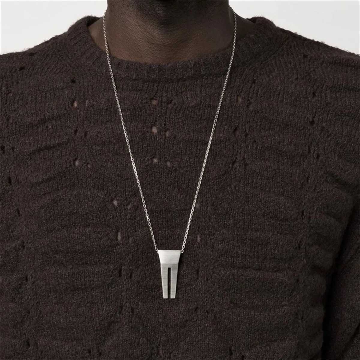Geometric Split Tooth Pendant NecklaceC250407
