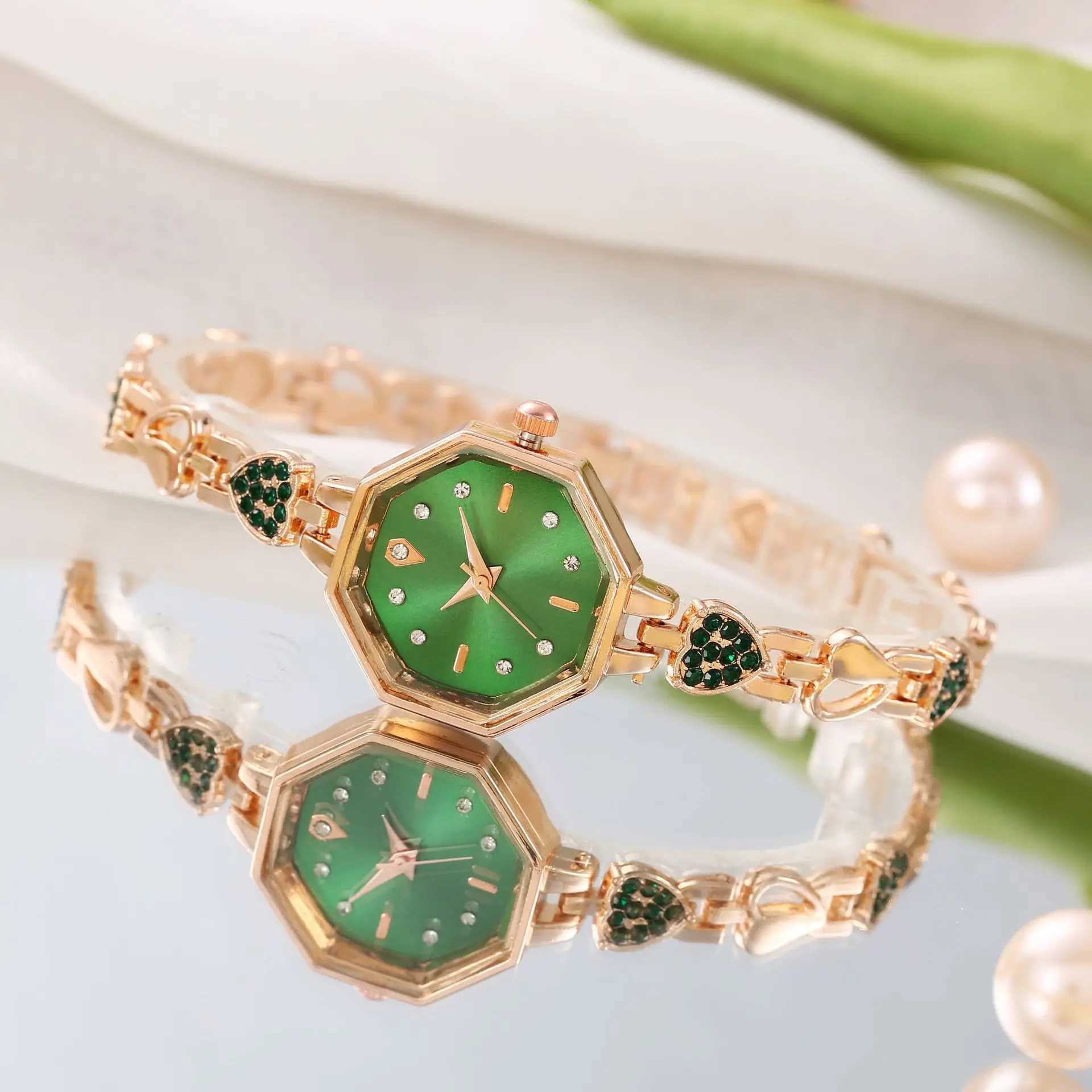 Fashionable luxury womens watch gold thin strap womens watch bracelet womens watch high-quality silver watch retro womens watchT250408