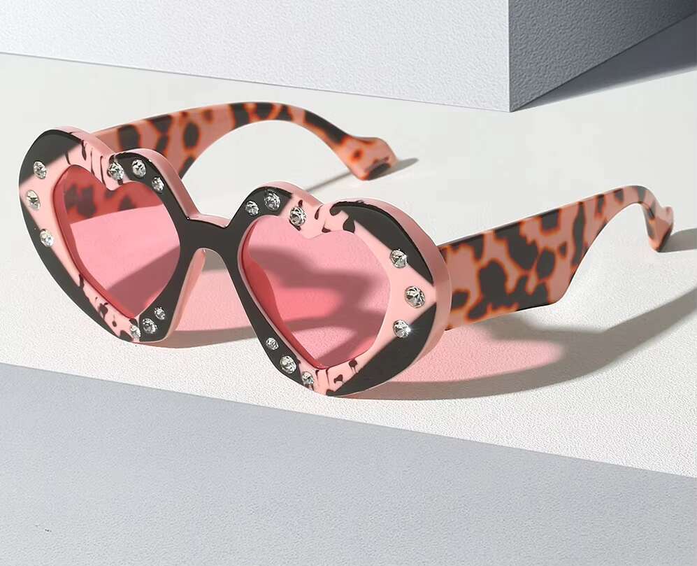 High Quality Personality Full Frame Glasses Love Dia Studded Sunglasses