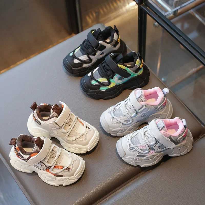 Childrens casual sports shoes for girls and boys 2024 autumn new fashion Korean sled anti slip baby learning walking version shoes W250407