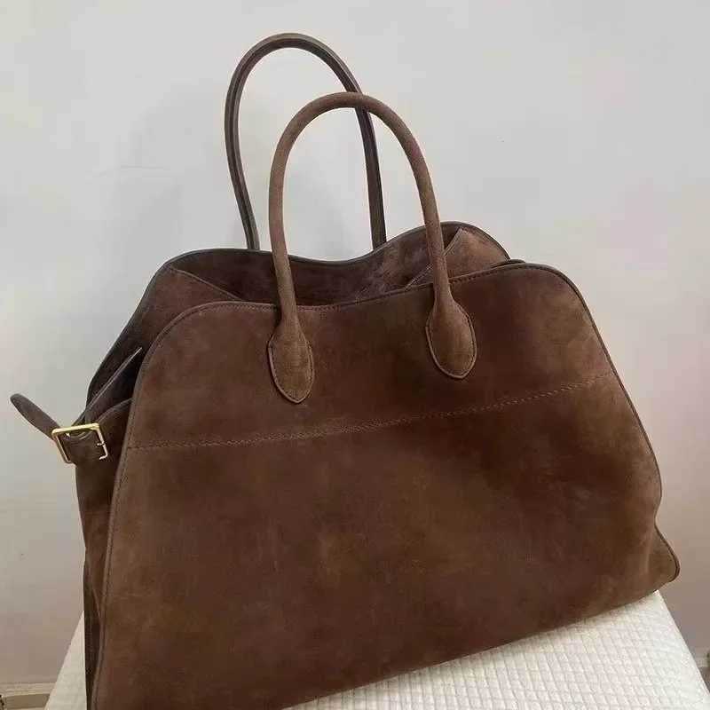 New Arrival Ladies large capacity commuting handbag with fashionable design vintage handbag fashionable shoulder bag practical accessories T250407