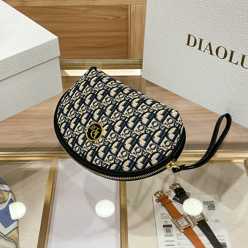 2025 Shell bag New Style Clutch Bag Printed and Embroidered Cosmetic Bag High-Quality Canvas Coin Purse