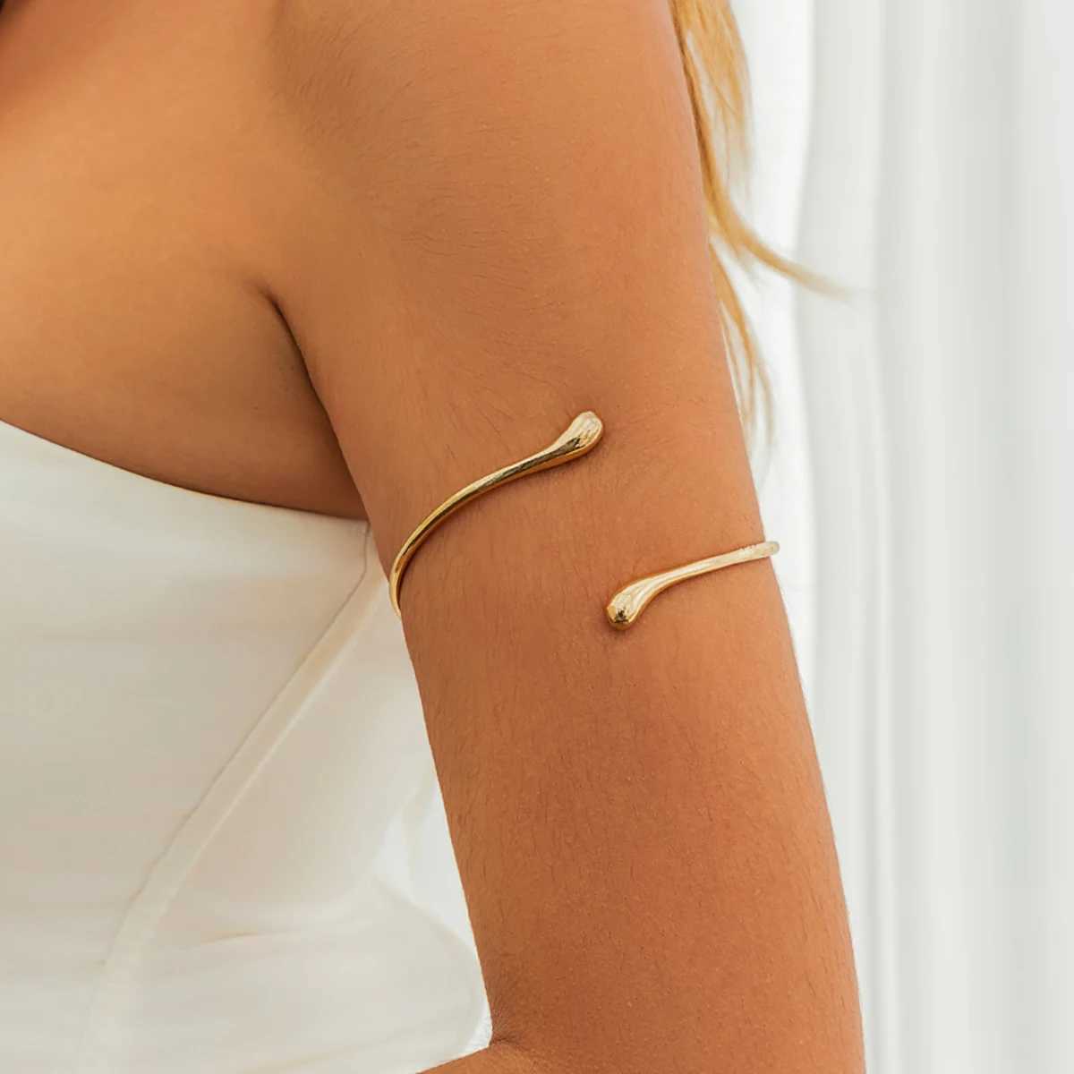 Salircon Simple Metal Water Drop Open Upper Arm Bracelet Bohen Smooth Upper Arm Bracelet Wens Casual Party Jewelry Gift C250408
