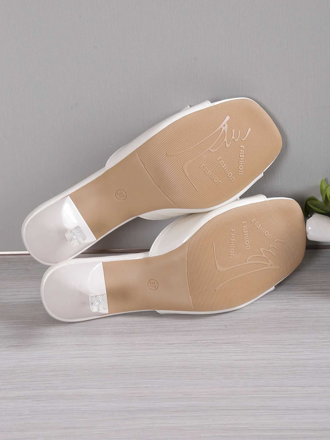 New Fi high-heeled open shoelace slider for women in 2023 suitable for hanging bow ties square heads thin heel sliderXJ250407