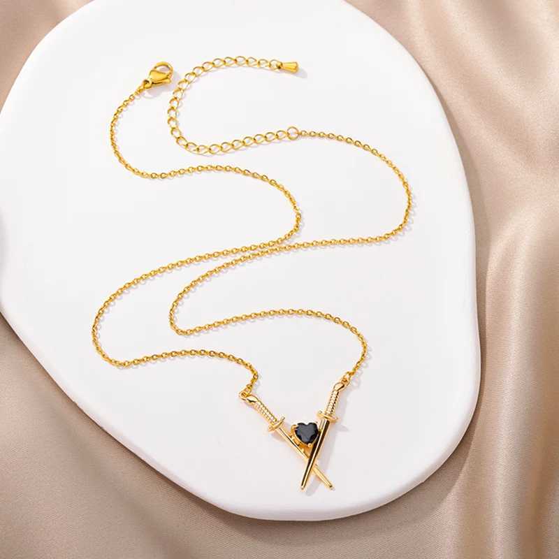 Sword and Heart Pendant Necklace for Women Vintage Gothic Gold Color Stainless Steel Necklaces Couple Wedding Aesthetic JewelryC250407