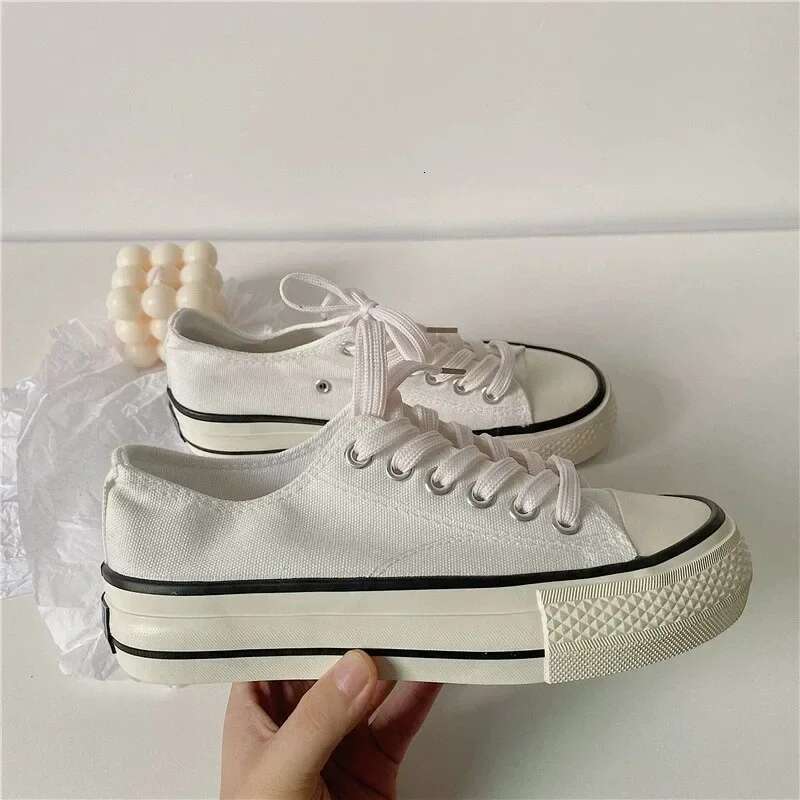 Fashion Women Canvas Shoes For Men Casual Sneakers atillas De Deporte Tenis Summer Flats White Black Loafers