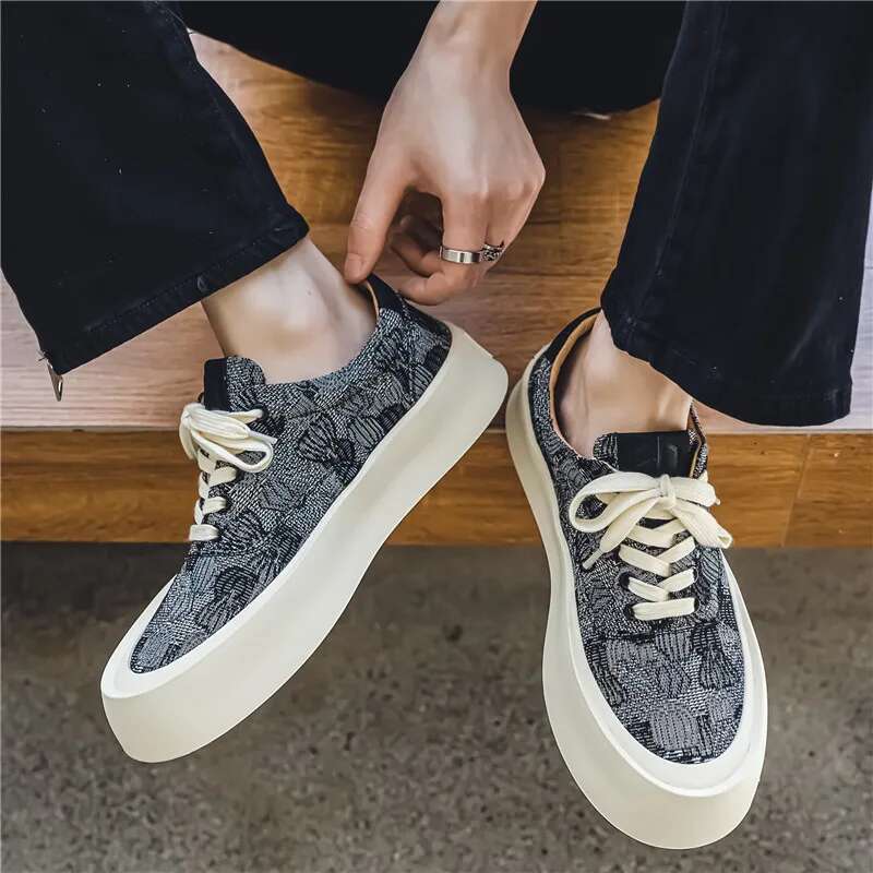 2025 New Summer Fashion Men's Canvas Platform Casual Board Designer Outdoor Breathable Lace up Sports Shoes Walking Shoes1