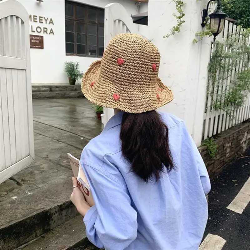 RH Wens Vacation isure Red Love Crochet Handmade Straw Hat Breathab Panama Paper Grass Summer Bucket Sun HatC250407