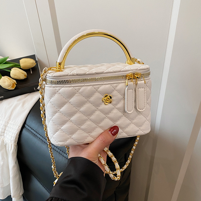 Free Shipping Multi-Color Quilted Metal Flower Decor Box Bag Gold Chain Handheld & Crossbody Dual-Use Bag Retro Light Luxury Commuter Dating Exquisite