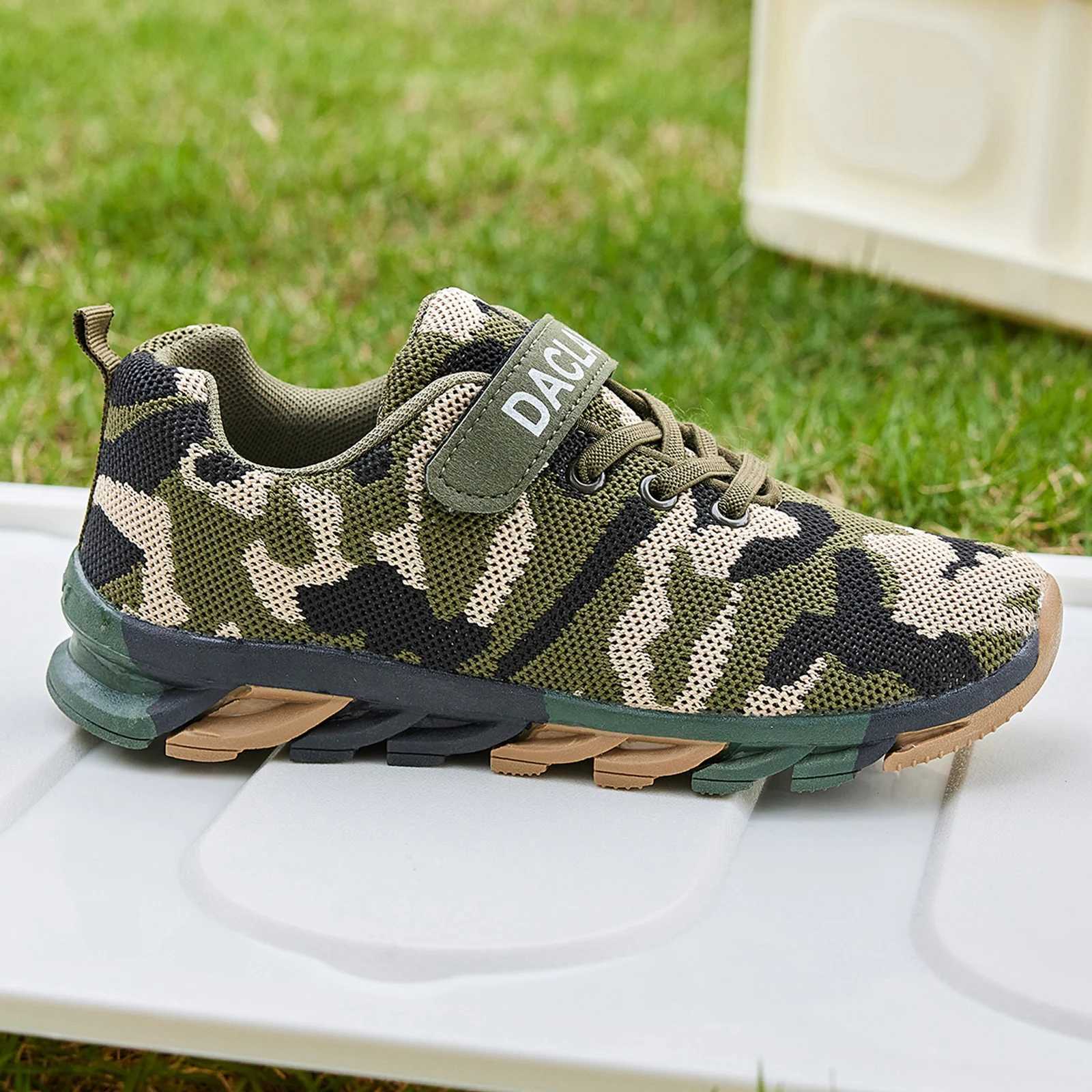Childrens shoes running girls and boys school spring leisure sports breathable and anti slip sports shoes basketball W250407