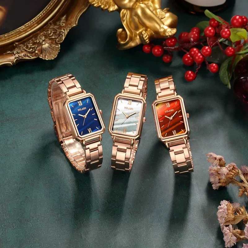 Womens Fashion Square Green Classic Watch Retro Small Watch Casual Quartz Womens WatchT250408