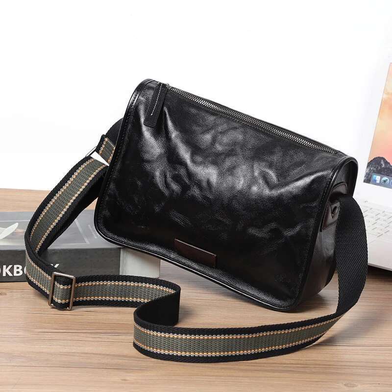 New Design Men Boys Crossbody First Layer Cowhide Leather Shoulder Bags Fashion Flap Messenger Bag Quality