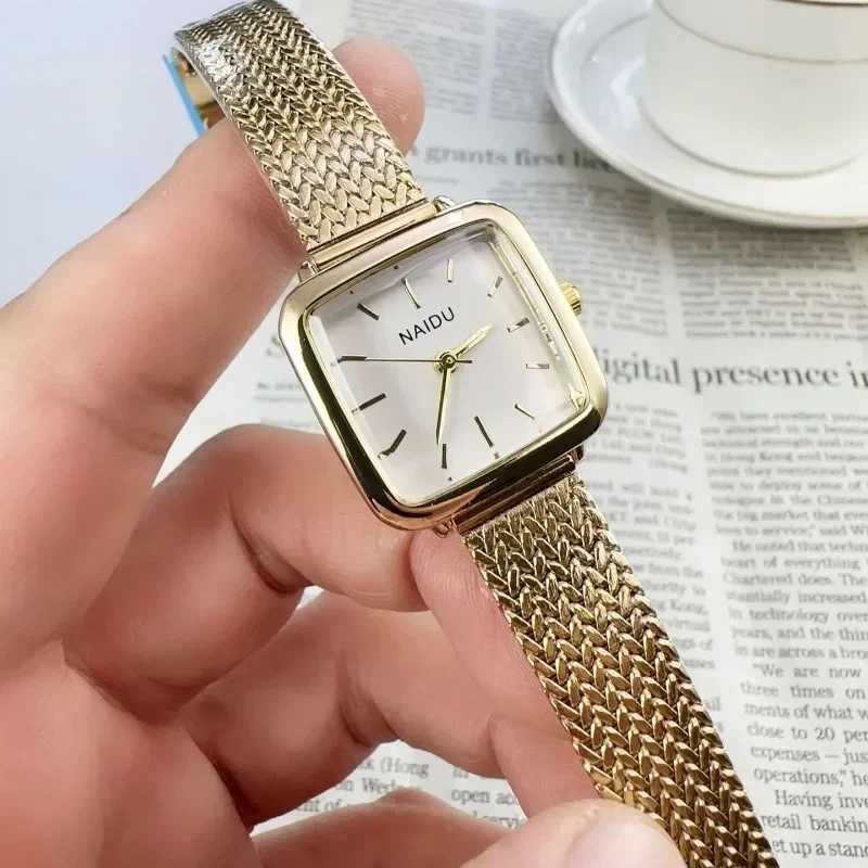Luxury quartz watch retro womens watch Versatile womens simple small dial watch stainless steel strap watch Reloj MujerT250408